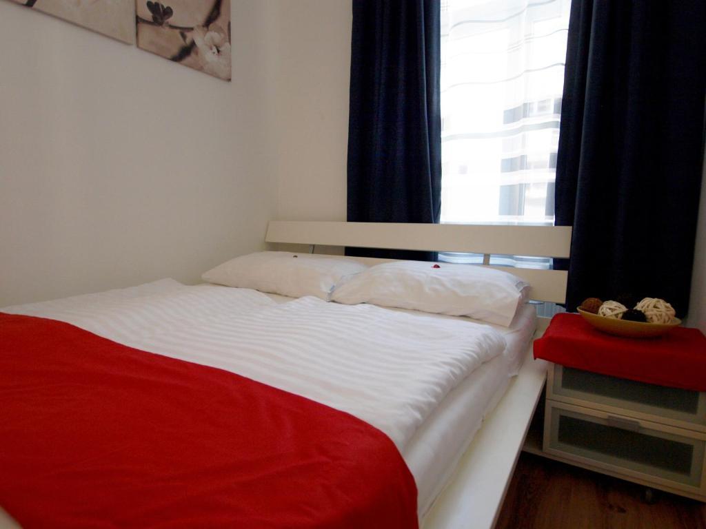 Checkvienna - Ruedengasse Apartment Ruang foto